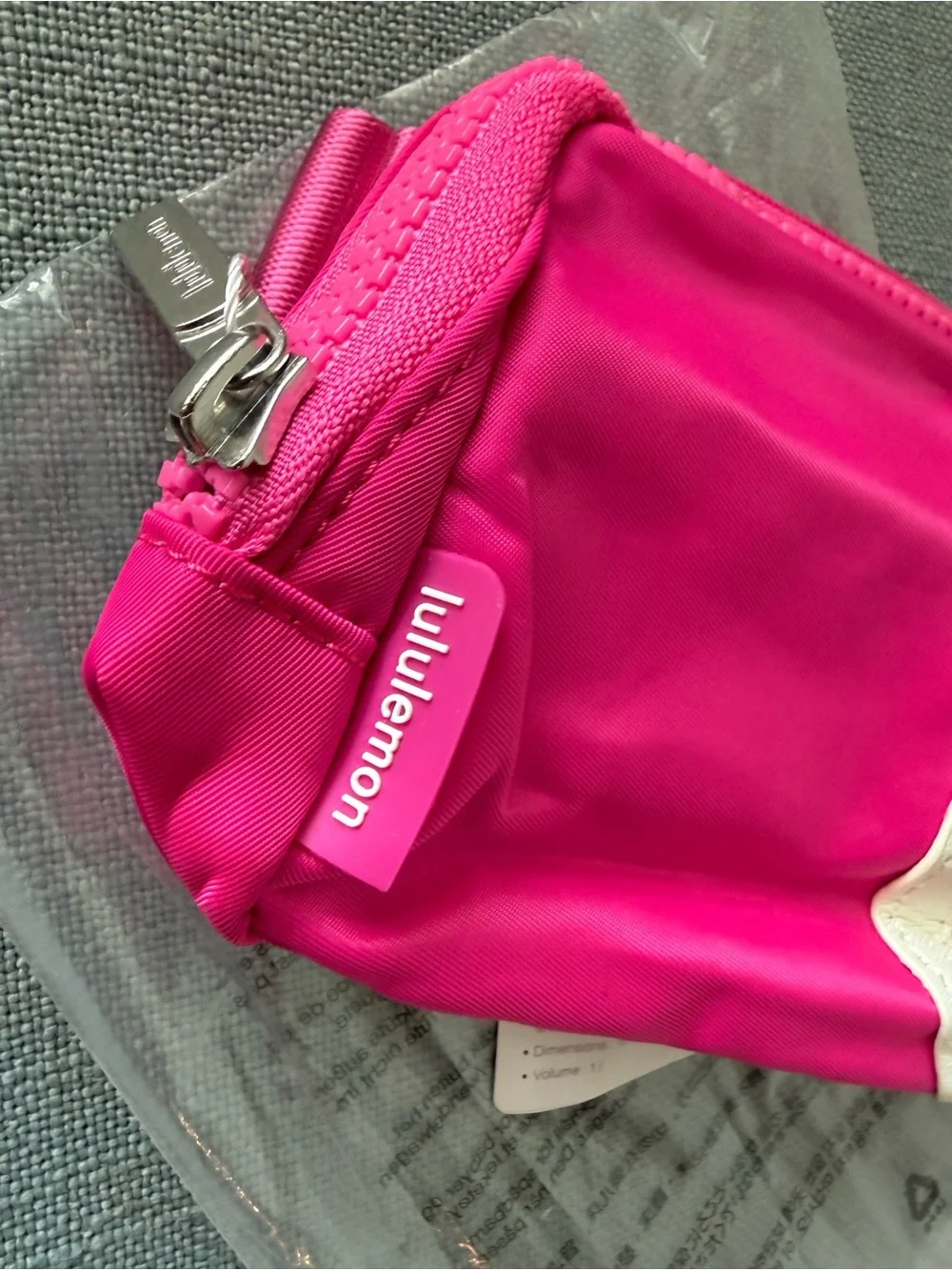 BNWT Lululemon Pink Women's Crossbody Bag with White Accent